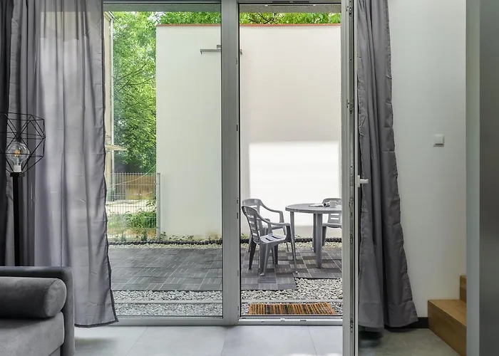 Break P&o Olbrachta - Wola Lejlighed